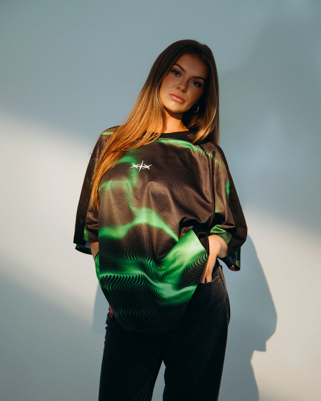 Model 5'4" and 125lbs wearing size L 